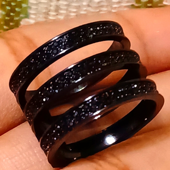 Michael Kors ring ! - Picture 5 of 8